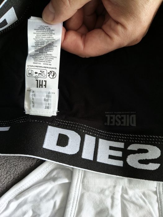 Diesel set 3 chiloti bărbătești negru-alb-negru marimea L noi originali