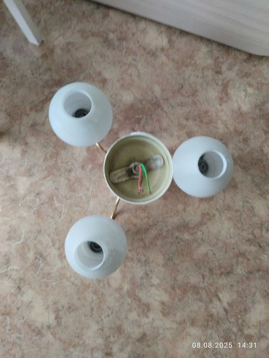 Люстра форфоровая