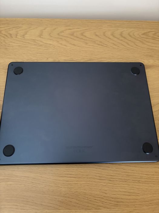 MacBook Air M3 - 16GB RAM, 100% батерия