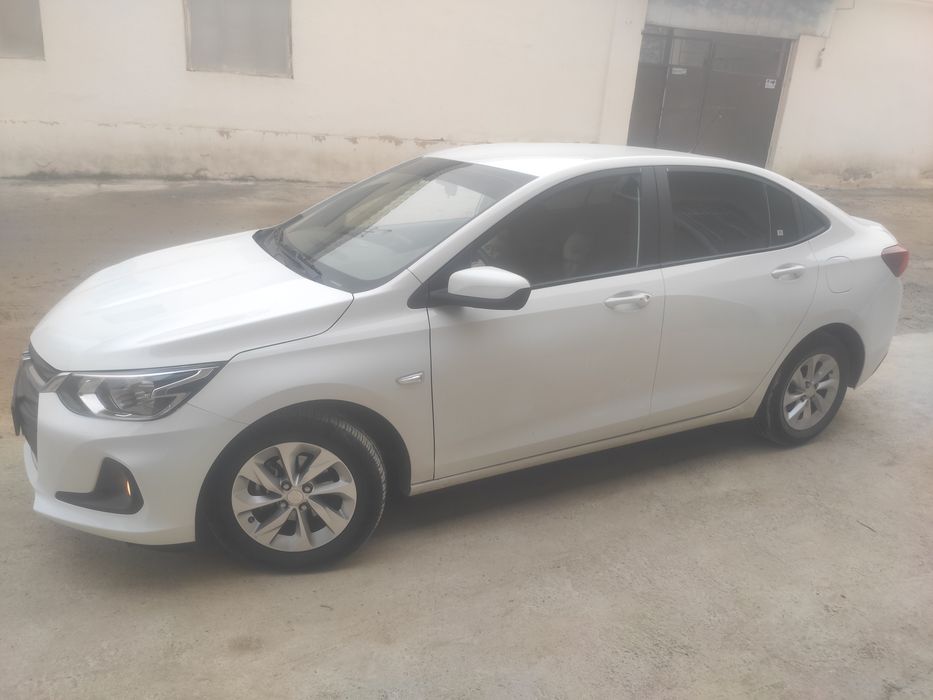 Срочно продаётся Шевроле Оникс!