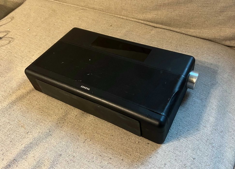 Radio portabil Geneva DAB FM Bluetooth functional