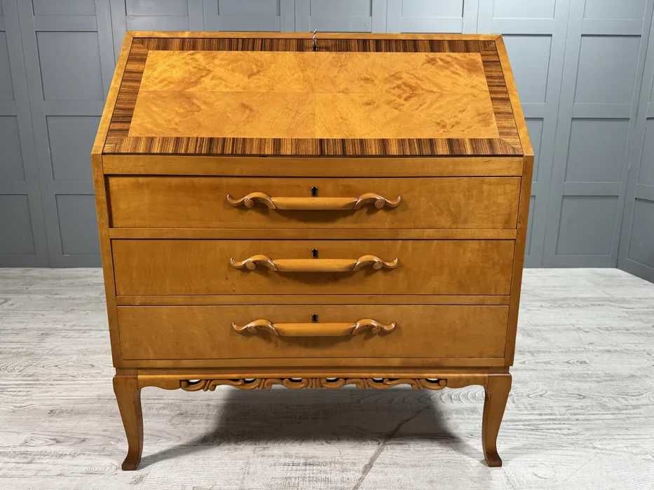 Писалище - секретар масив К076-Д