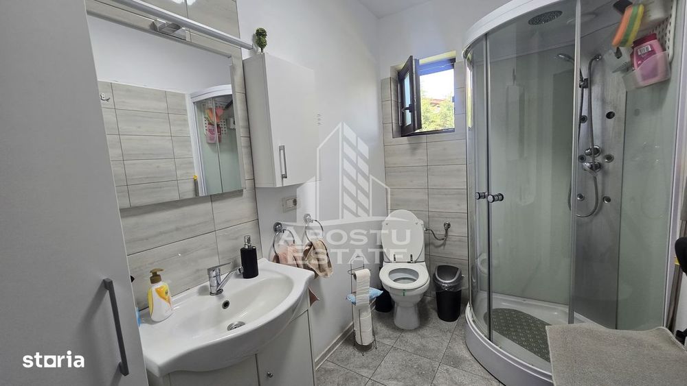 Casa individuala de vanzare cu 4 camere, 2 bai, terasa si foisor, Sag