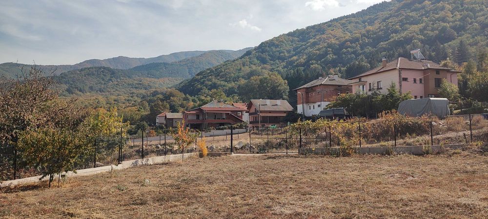 Парцел в регулация Коларово