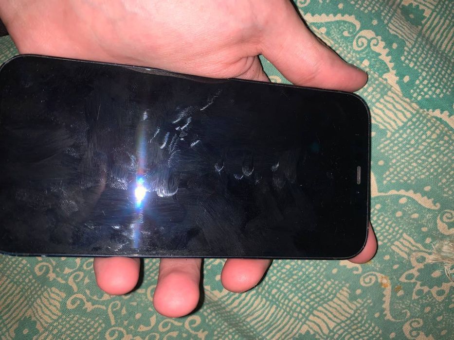 Продам iphone 12