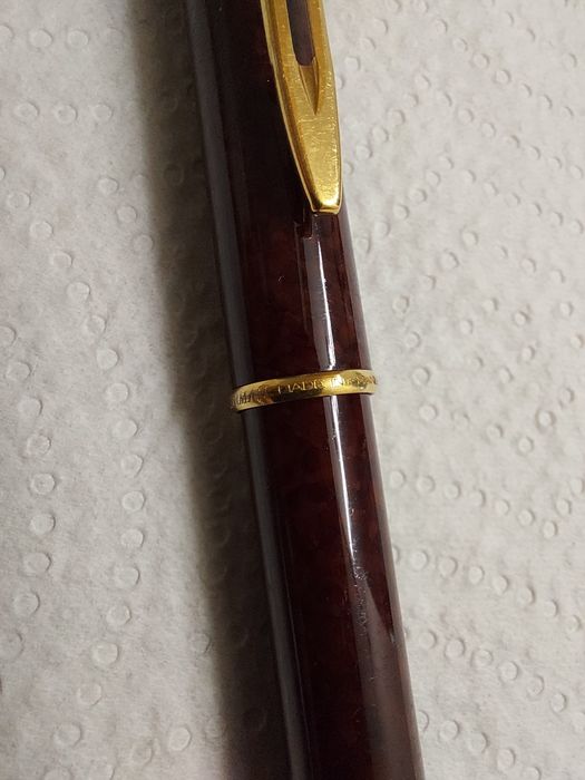 Stilou Waterman Executive penita aur 18k