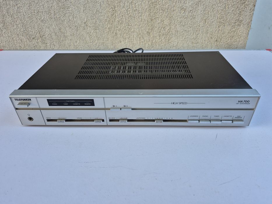 Vând hifi verstarker,marca Telefunken,model HA700,made inGermany 
- Sunet foarte bun
Automatic stereo turntable system PS-J10

- doza cu ac in stare b
