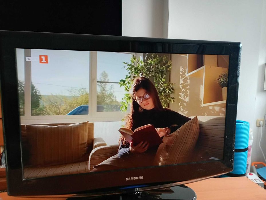 Телевизор Samsung 32''
