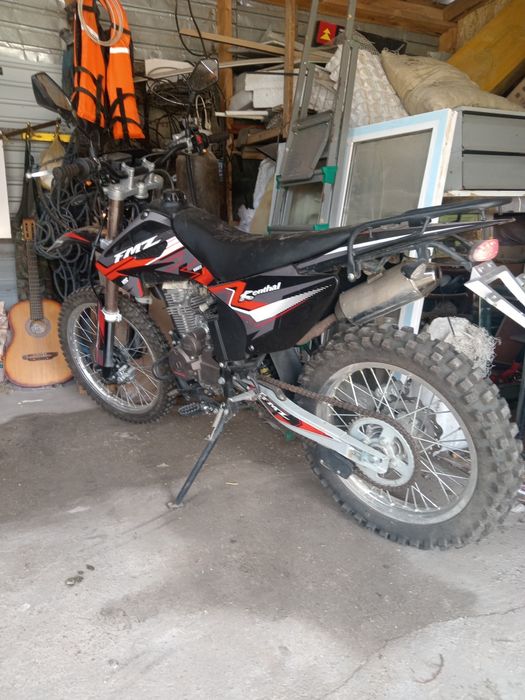 Продам мотоцикл 250 кубов