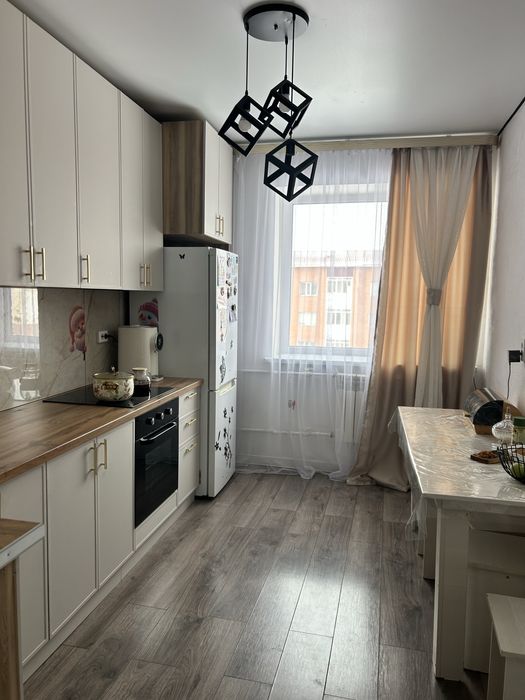 Продам трех комнатную квартиру