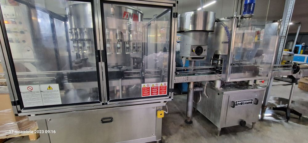 Linie de imbuteliere 0 5l-2 l