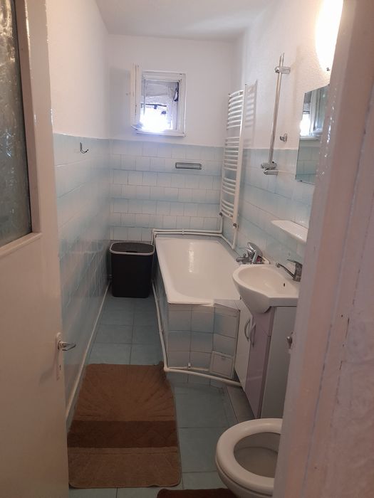 Inchiriez apartament cu doua camere in Zona industrială