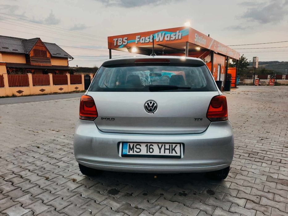 VOLKSWAGEN Polo 2011 — imagine 4