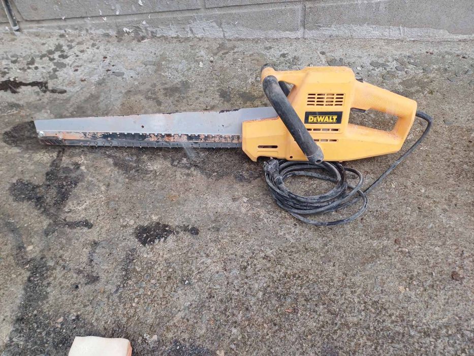 Тандемен трион de Walt и Bosch