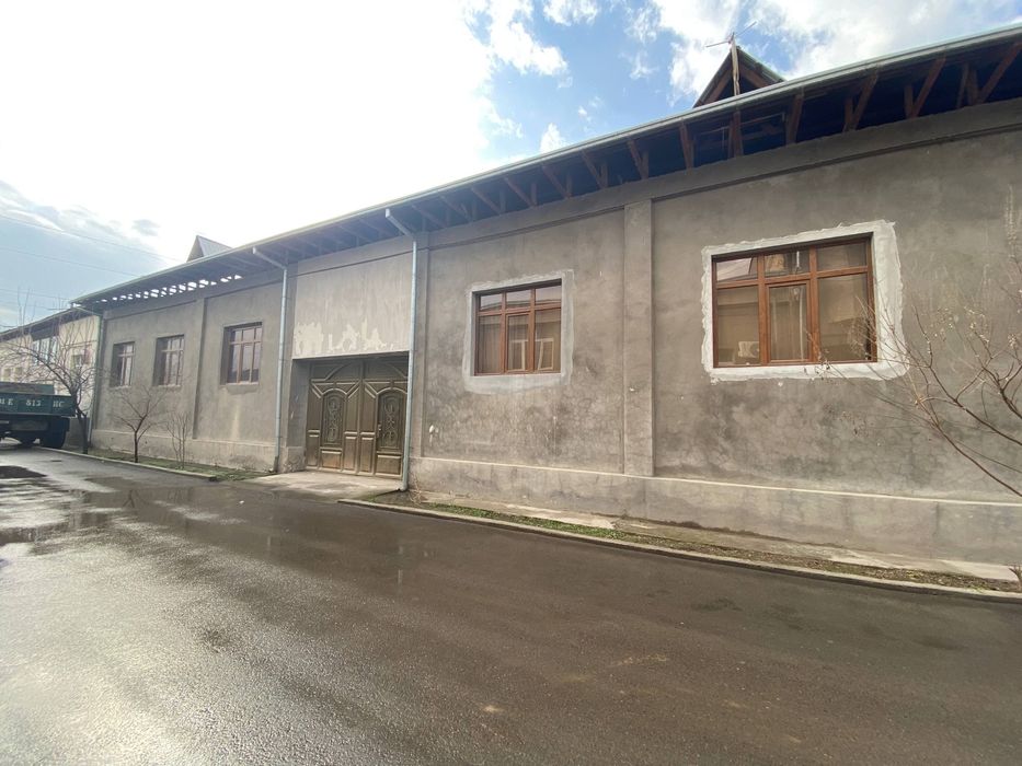 Xonobodda 15 sotixli hovli sotiladi