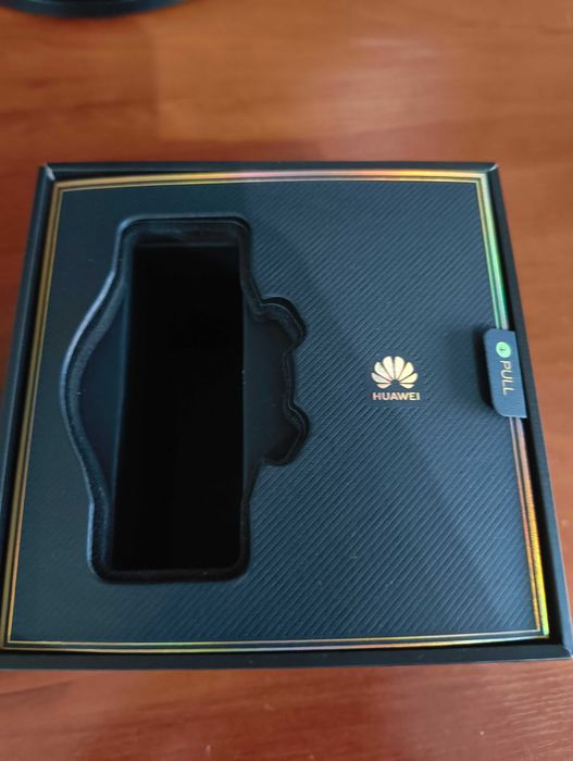 телефон Huawei P40 Pro + часовник Huawei GT Watch 2
