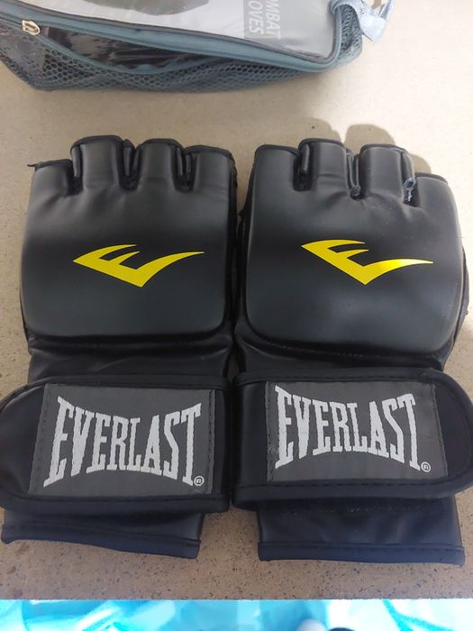 Manusi de MMA Everlast
