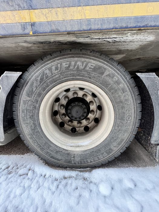 Резина на тягач не дорого  315/70R22.5  385/65R/22.5