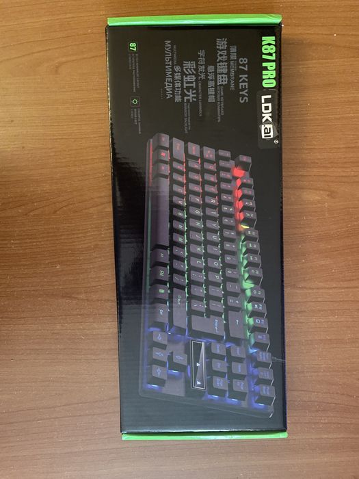 Mouse pad si tastatura, sunt noi!!