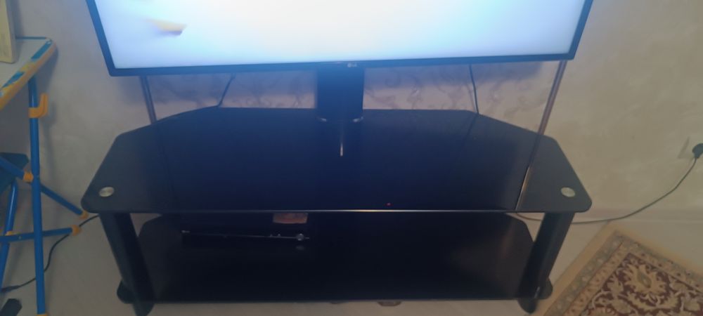 Продам тумбу  для телевизора