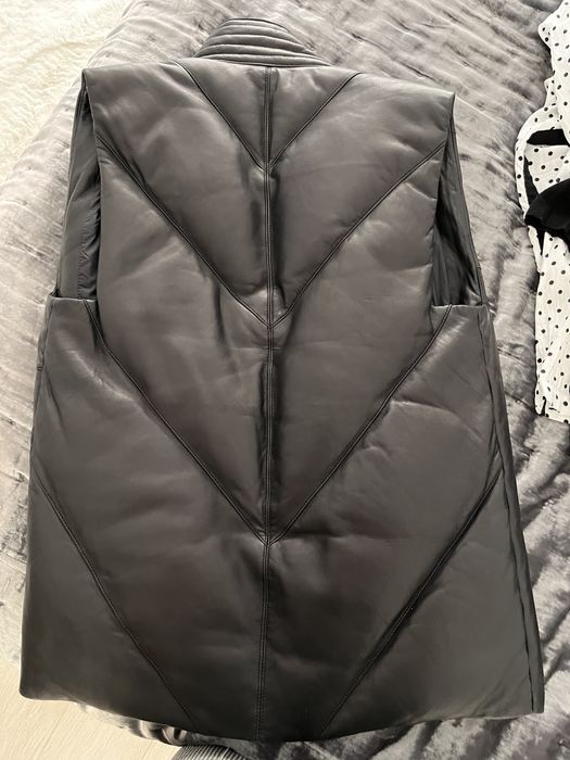 Vesta designer Helmut Lang piele puf