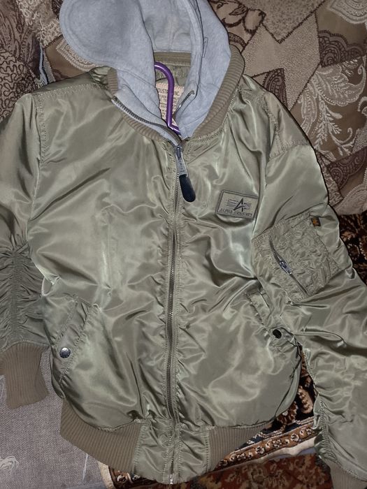 Бомбер Alpha industries