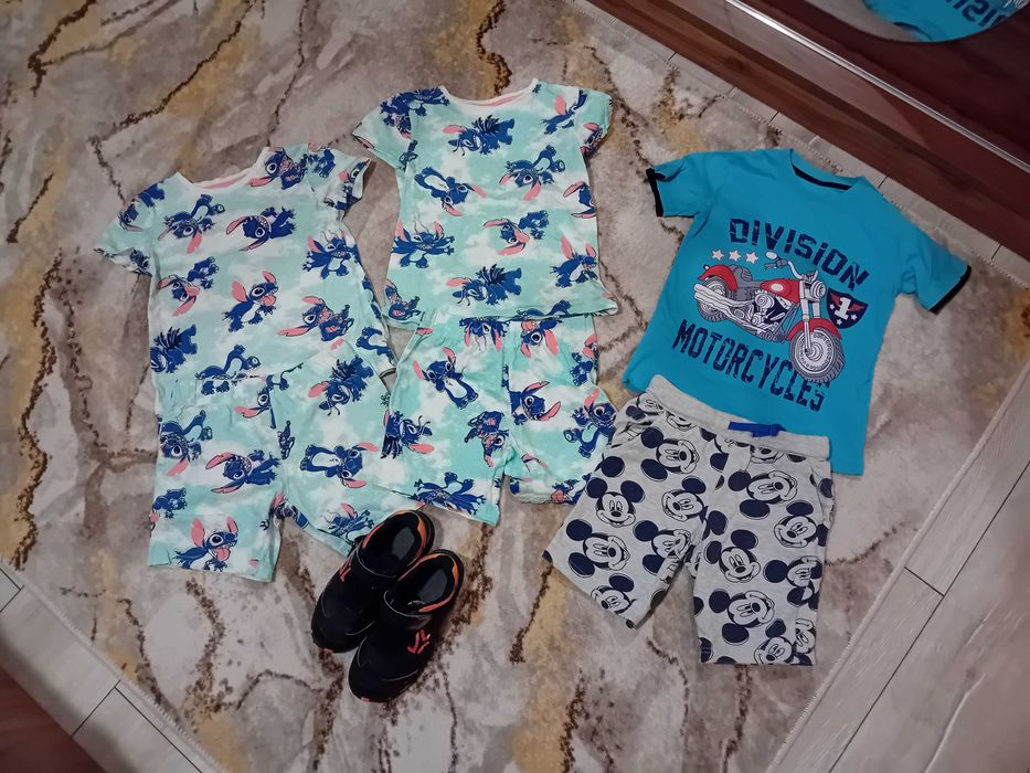 Лот дрехи за момче и маратонки