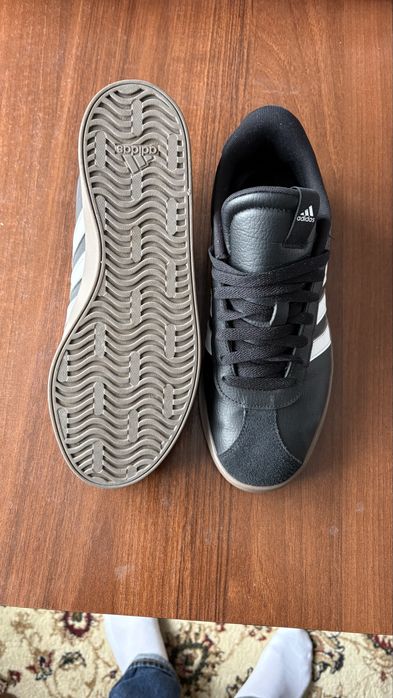 Кроссовки Adidas