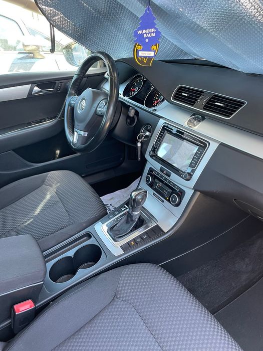 Volkswagen passat AUTOMATA  14 cm 122 cp Benzina