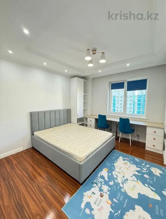 Срочна Продаеться кровать 160*200.