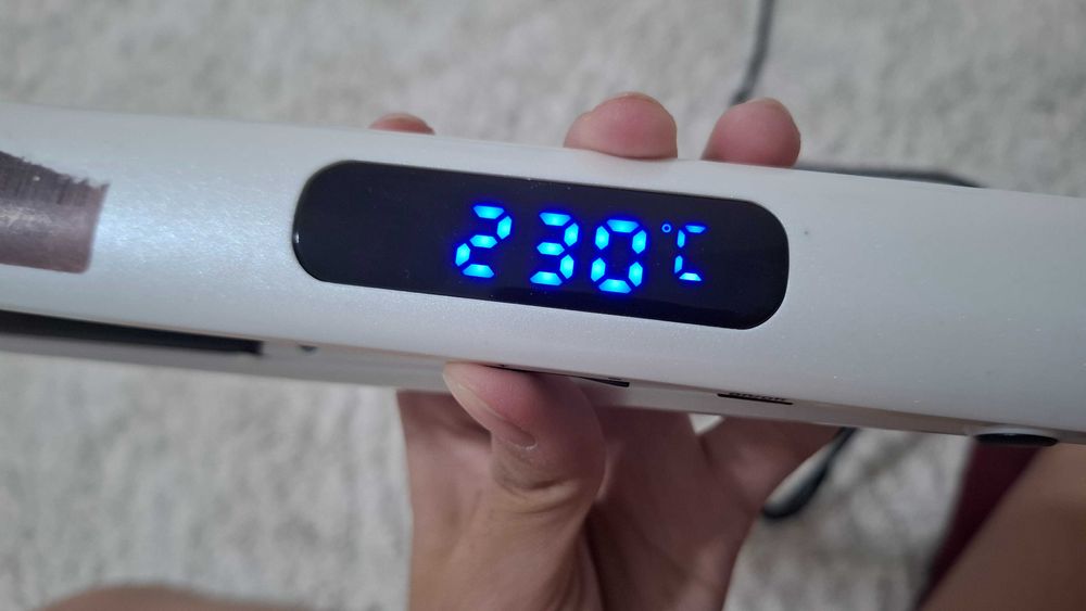 Продаю утюжок для волос