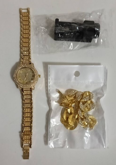 Продам модные разные наручные часы новое!