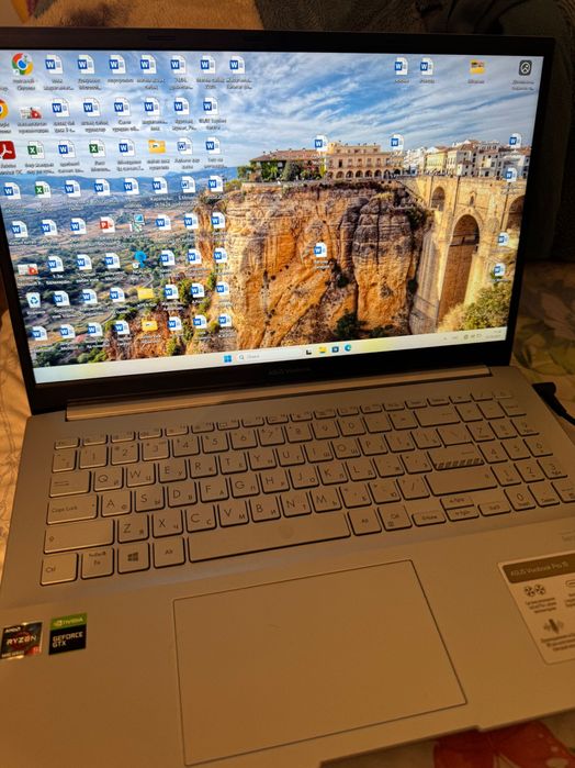 Asus vivobook Pro 15