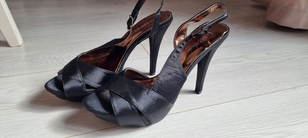 Sandale negre elegante 39