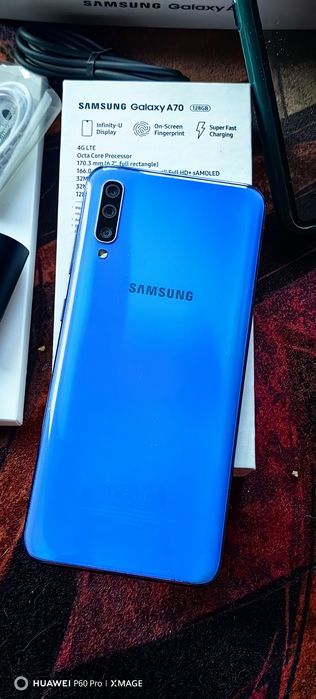 SAMSUNG GALAXY A70-Състояние като от магазина.Пълен комплекти
