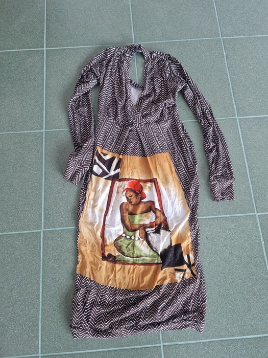 Дамска рокля с дълъг ръкав и лесо гол глъб