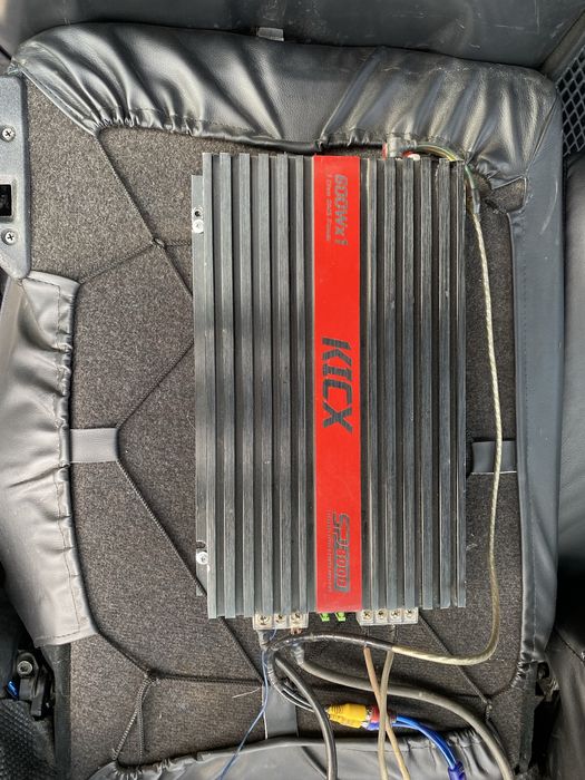 Продам сабвуфер с усилителем