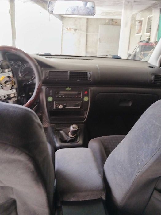 Автомобил на части