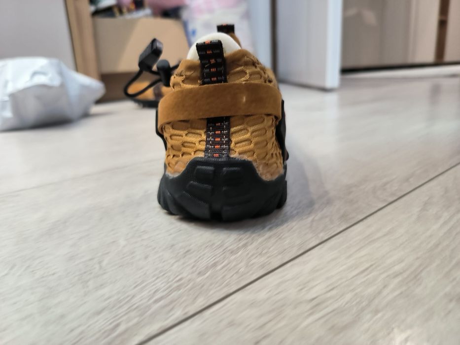 Pantofi sport drumetii