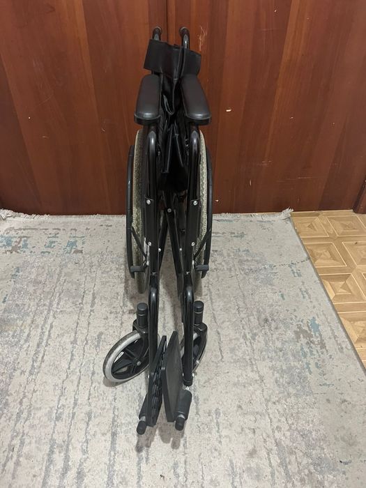 Инвалидная коляска