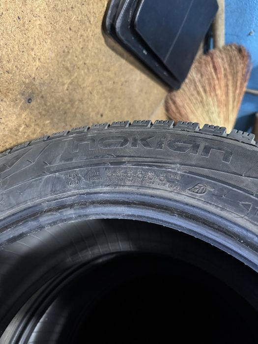 Nokian r17 215/60