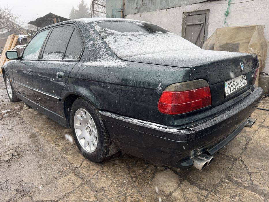 Бмв е38 в среднем состояний