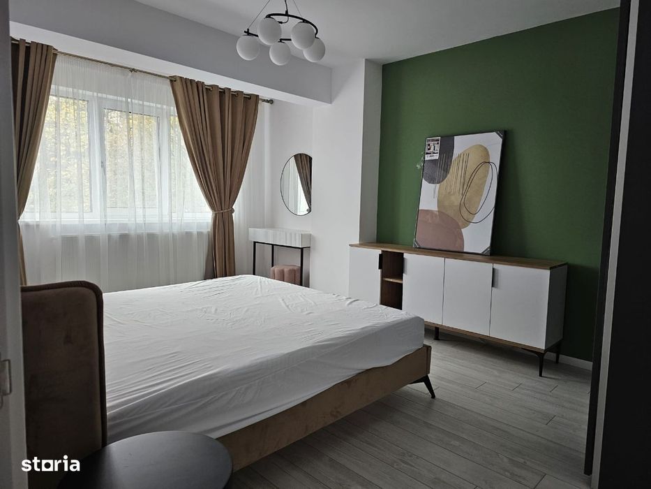 Apartament 3 camere 75 mp balcon 7 m boxa 5 m parcare Piata Pacurari