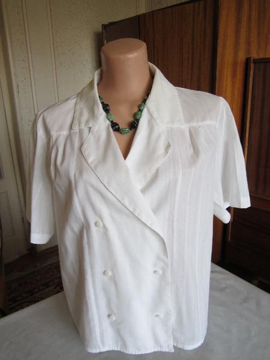 Bluza 100% bumbac din pinza topita bej + bonus bluza alba marime 38/40