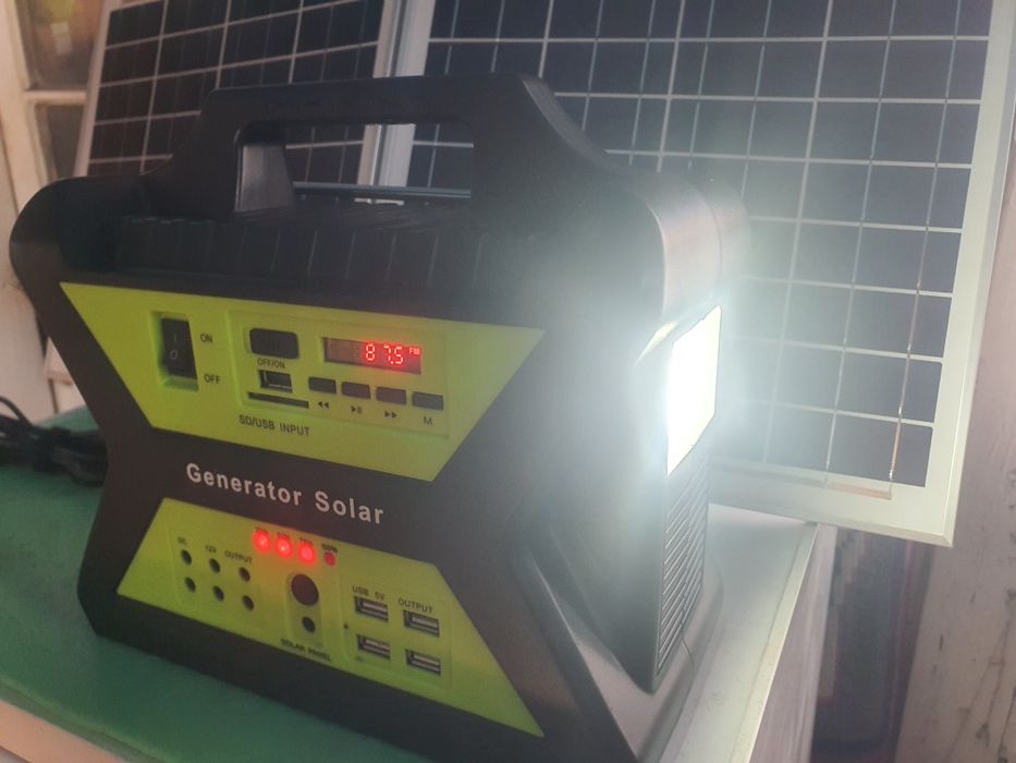 Generator Solar de Curent cu Panou Solar/Excursii