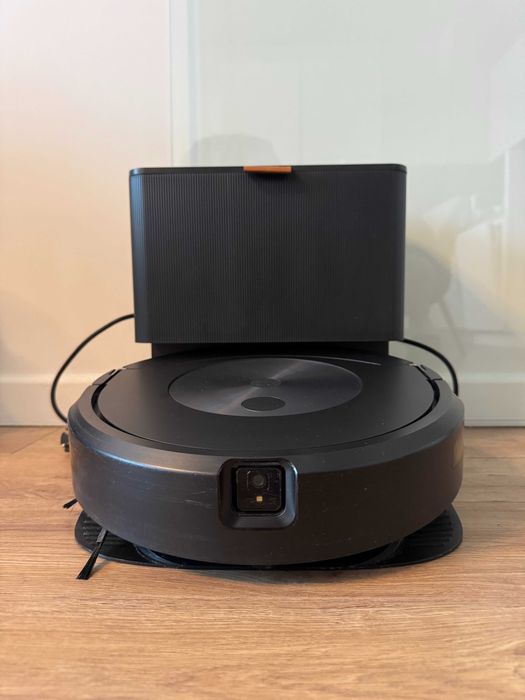 iRobot Roomba Combo j7+ — робот прахосмукачка с моп, Clean Base, филтри и аксесоари