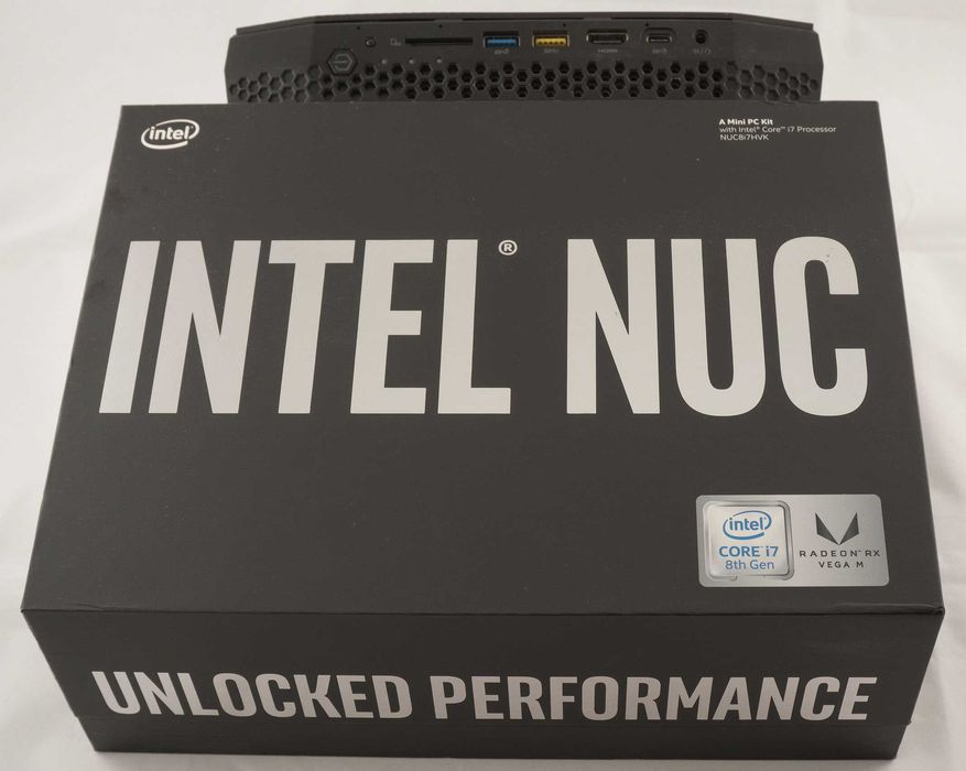 Intel Nuc NUC8i7HVK i7-8809G Radeon RX Vega, 64GB DDR4, 1TB M.2 