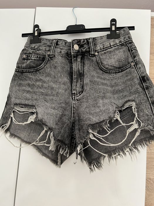 Страхотни къси панталонки