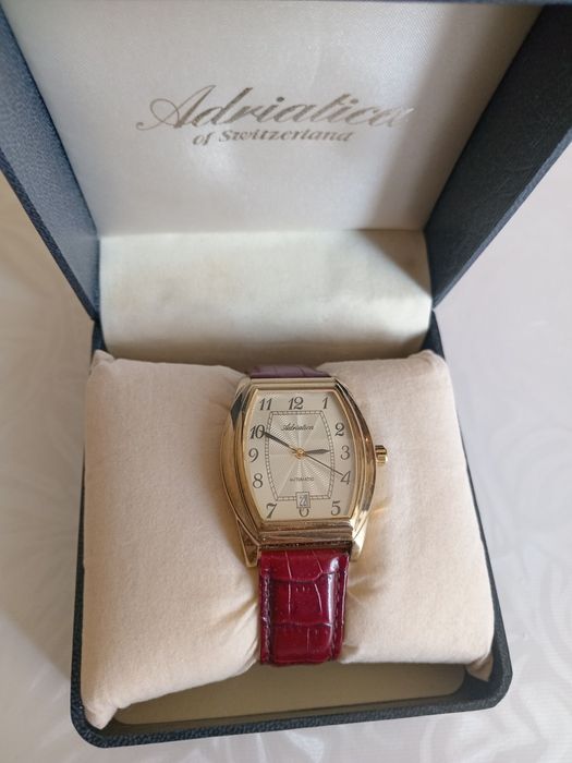 Мужские  Швейцарские часы.