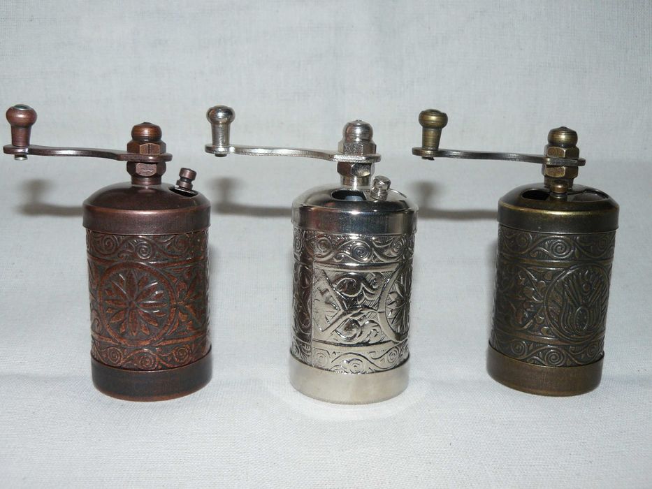 Мелничка за черен пипер